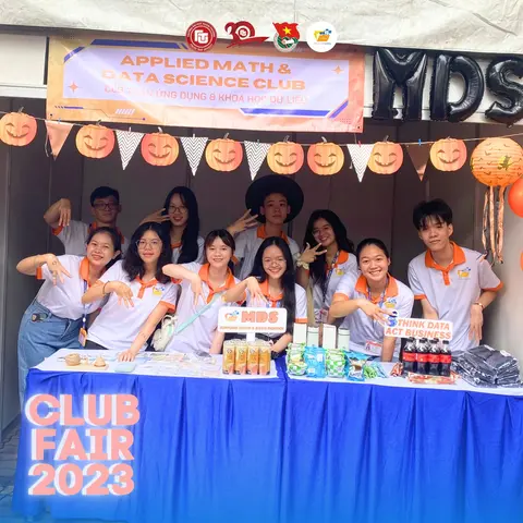 Thành viên MDS tại gian hàng Club Fair 2023