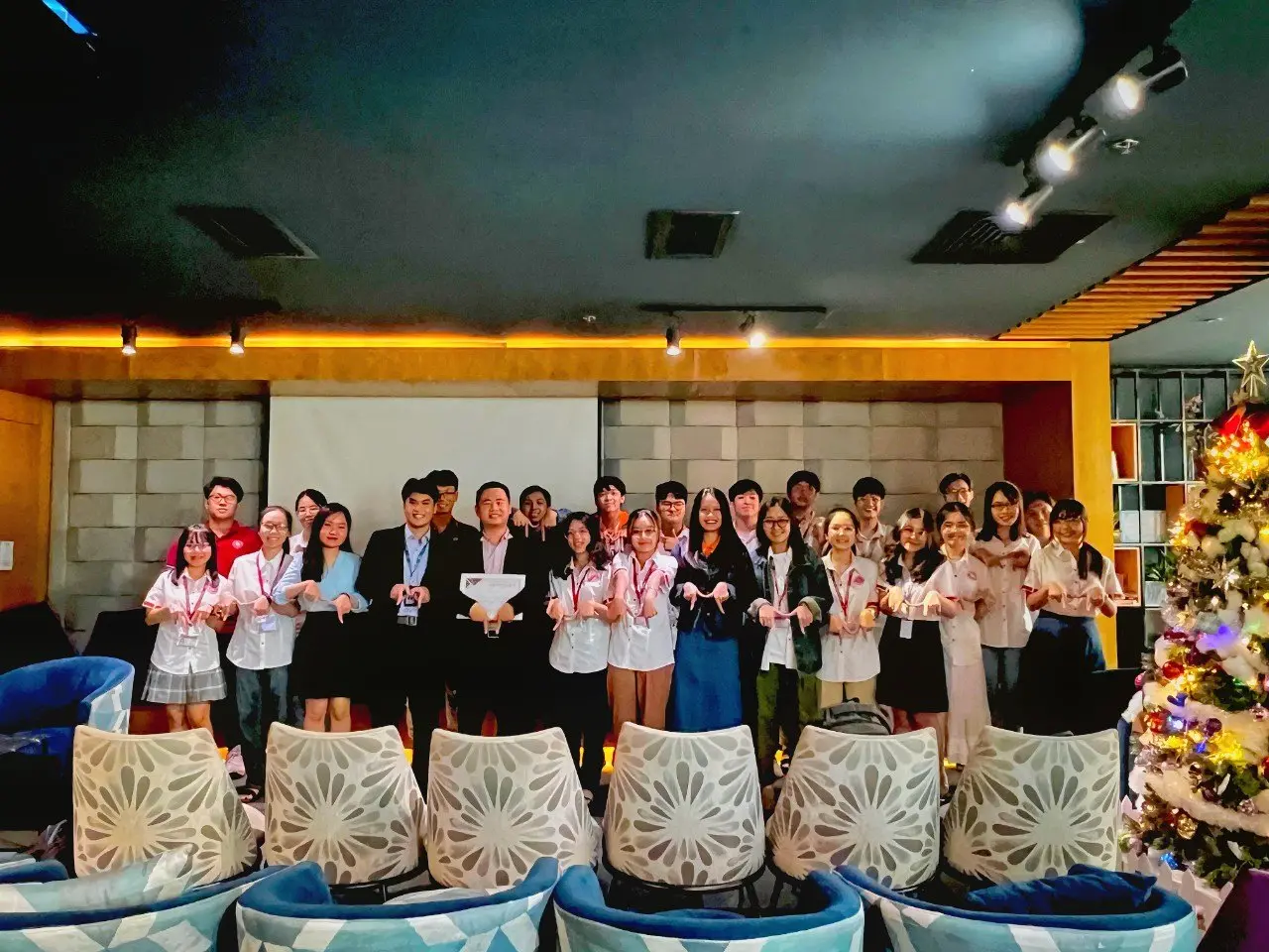 Thành viên và người tham gia trong một hoạt động của MDS